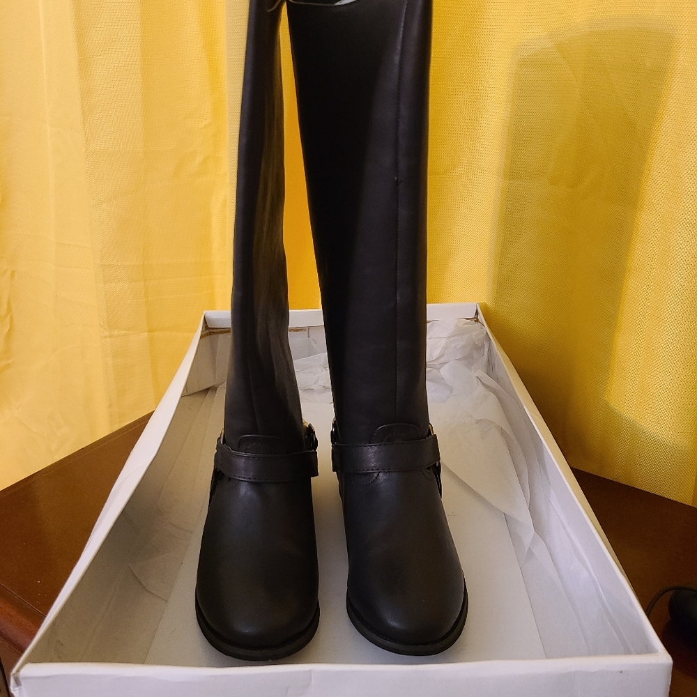 Womens boots 👢